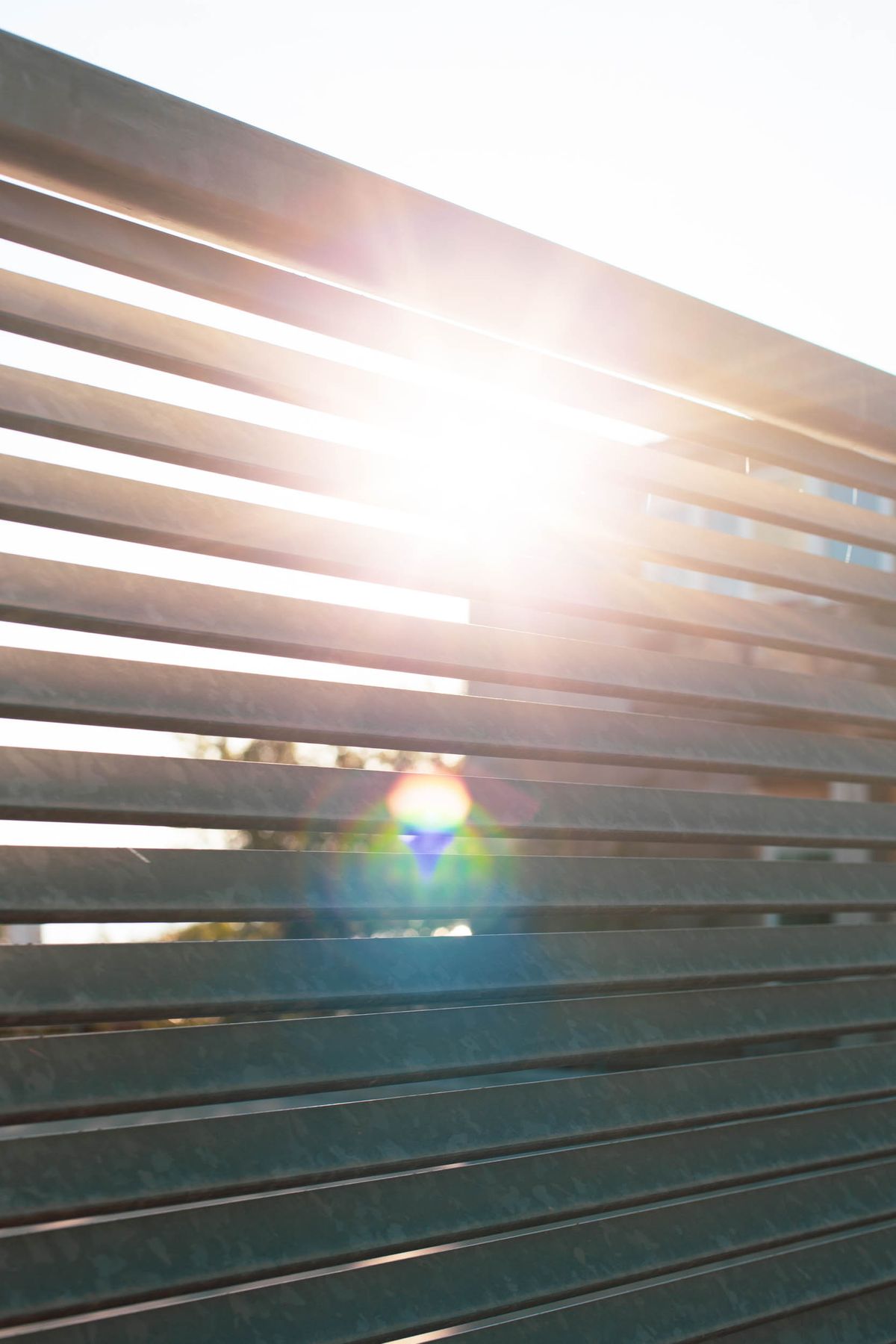 Modern Colorbond and aluminium slat fence
